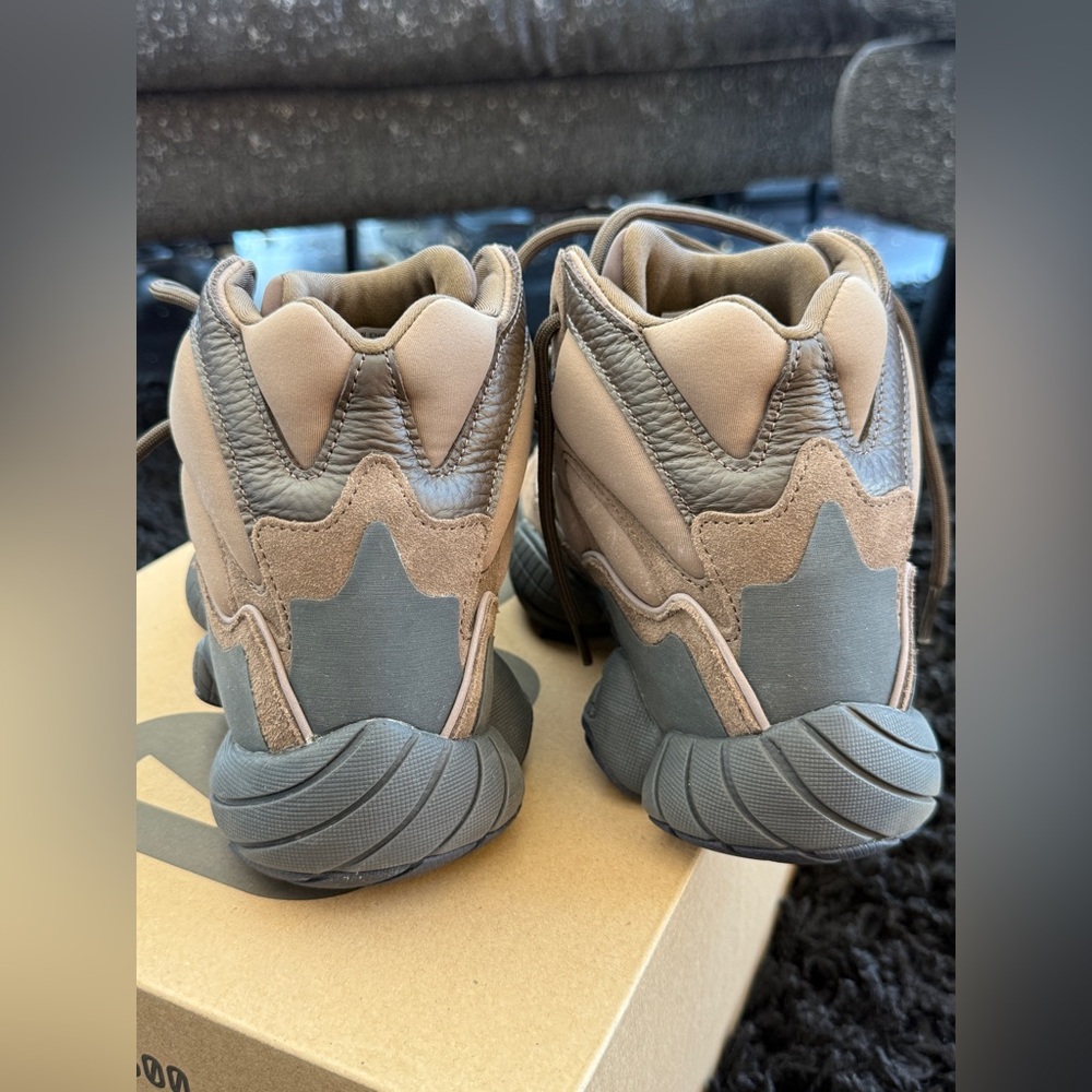 Adidas Yeezy 500 High in Taupe Black - Picture 3 of 7